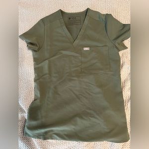 Figs Catarina scrub top in moss green